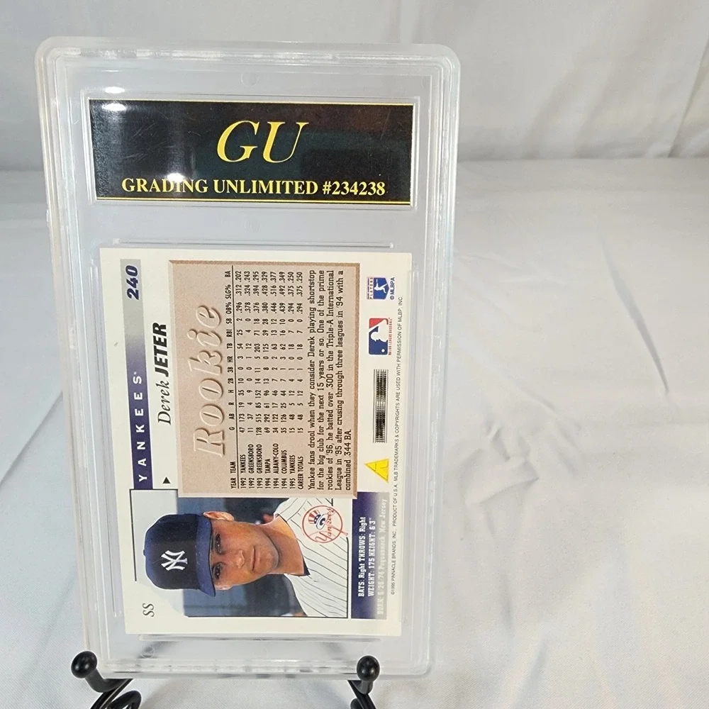 DEREK JETER 1996 SCORE FIRST GRADED GEM MINT 10 CARD 240. YANKEES.